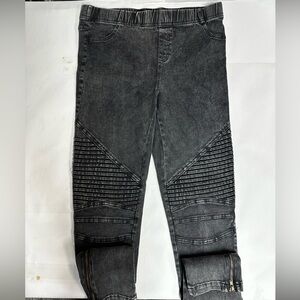Women’s Charcoal Skinny Jeans with Ribbed Detail size 8 to 10 great condition